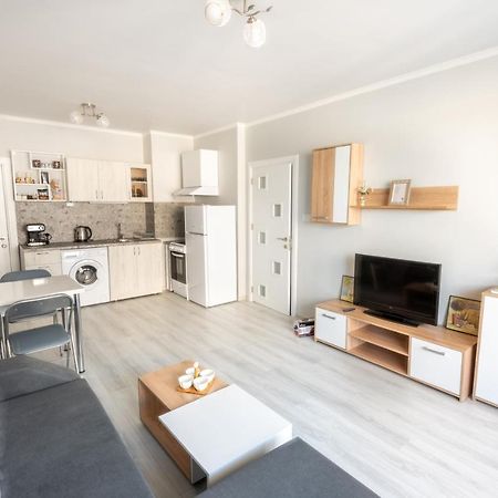 Lovely 1Bed Apartment For 4 Guests & Free Parking プロヴディフ エクステリア 写真