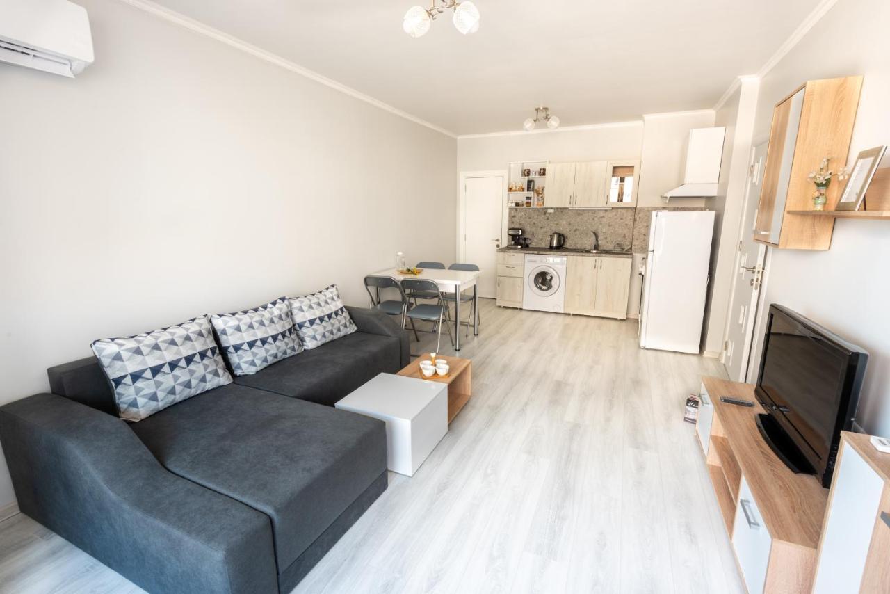 Lovely 1Bed Apartment For 4 Guests & Free Parking プロヴディフ エクステリア 写真