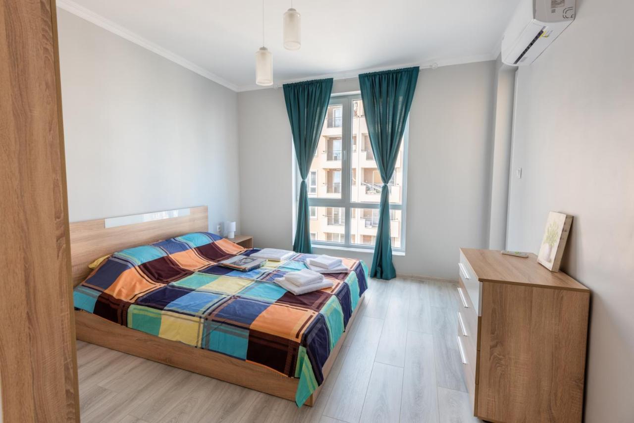 Lovely 1Bed Apartment For 4 Guests & Free Parking プロヴディフ エクステリア 写真